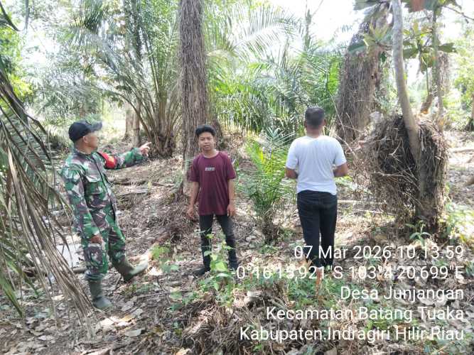 Babinsa Junjangan Laksanakan Patroli Terpadu Cegah Karhutla