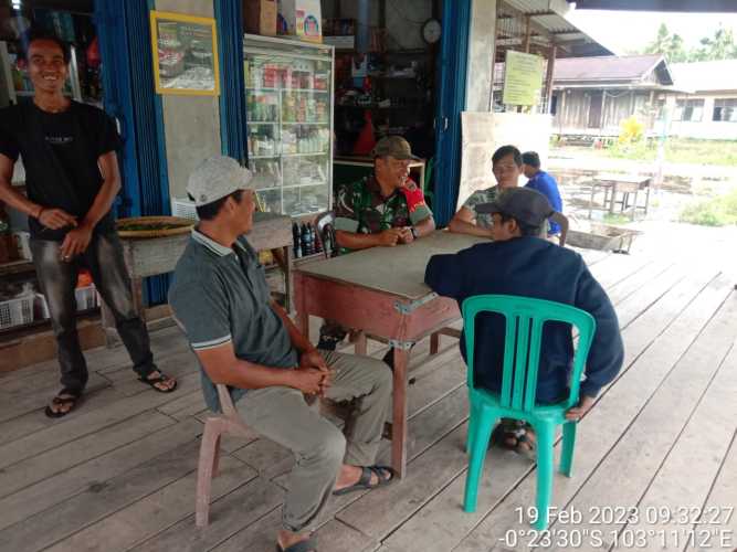 Jalinan Komsos Senjata Ampuh Babinsa Seberang Tembilahan Selatan