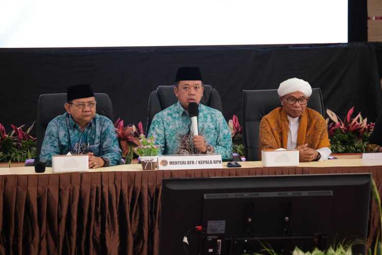 Beri Pengarahan di Kalimantan Selatan, Menteri Nusron Minta Jajaran Atasi Gap dalam Sertipikasi Tanah