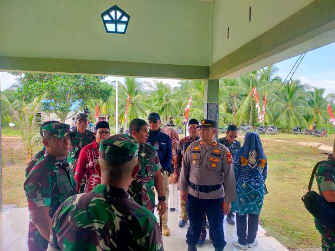 Danramil 11/Pulau Burung Terima Kunjungan Kerja Kasrem 031/WB