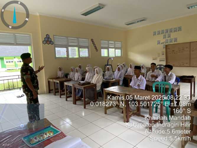 Babinsa Mandah Berikan Konseling Cegah Hoax kepada Siswa