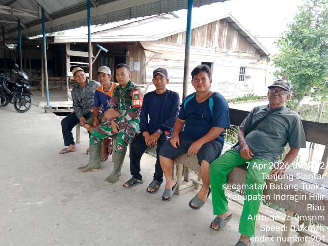 Babinsa Tanjung Siantar Aktif Jalin Komunikasi dan Tekankan Lapor Cepat Kamtibmas
