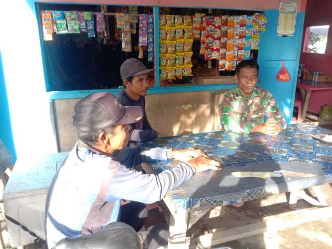 Babinsa Koramil 01/Tbh Ajak Warga Sungai Intan Jauhi Perjudian Online
