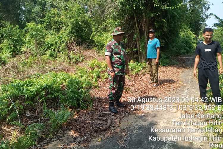 Babinsa Tembilahan Hilir Lakukan Patroli Karlahut