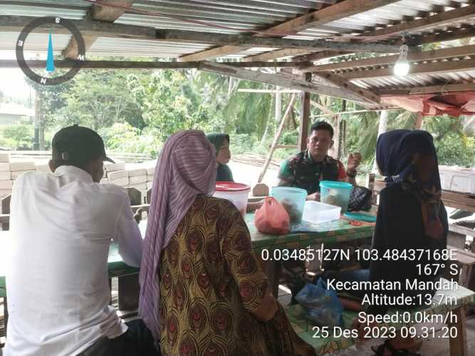 Babinsa Bente Lakukan Pengawasan Pelaksanaan Pemilu Secara Terpadu