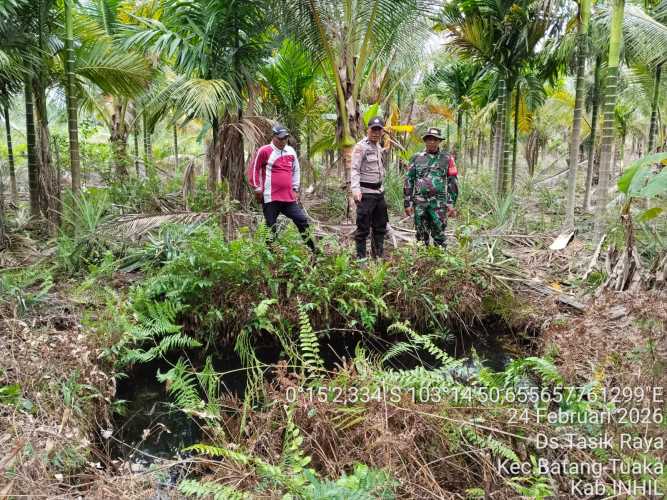 Babinsa Tasik Raya Perkuat Pembinaan Tapal Batas Wilayah Desa