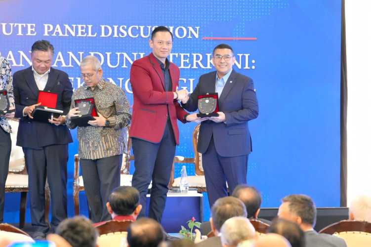 Jadi Pembicara pada Panel Diskusi The Yudhoyono Institute, Wamen Ossy Bahas Soal Kerja Sama Regional untuk Menghadapi Polarisasi Tatanan Dunia