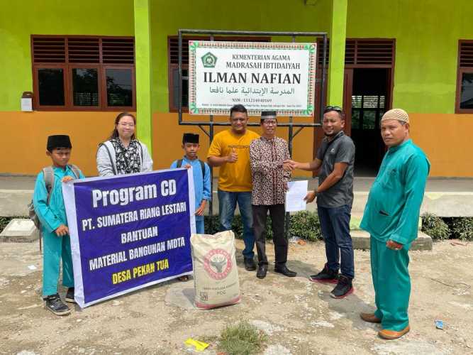 PT SRL Salurkan Program CD di Tiga Desa