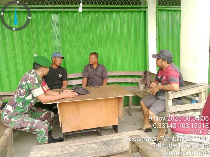 Babinsa  memotivasi masyarakat untuk berpartisipasi aktif dalam kegiatan lingkungan dan kerja sama: