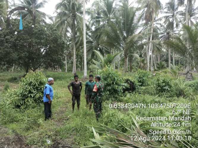 Babinsa Bente Gelar Patroli di Wilayah Perbatasan