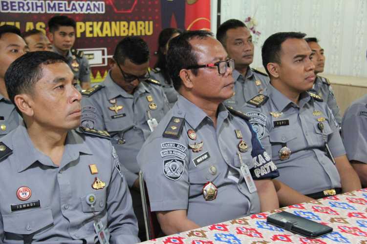 Jajaran Lapas Pekanbaru Ikuti Zoom Meeting dengan Menteri dan Wamen Baru