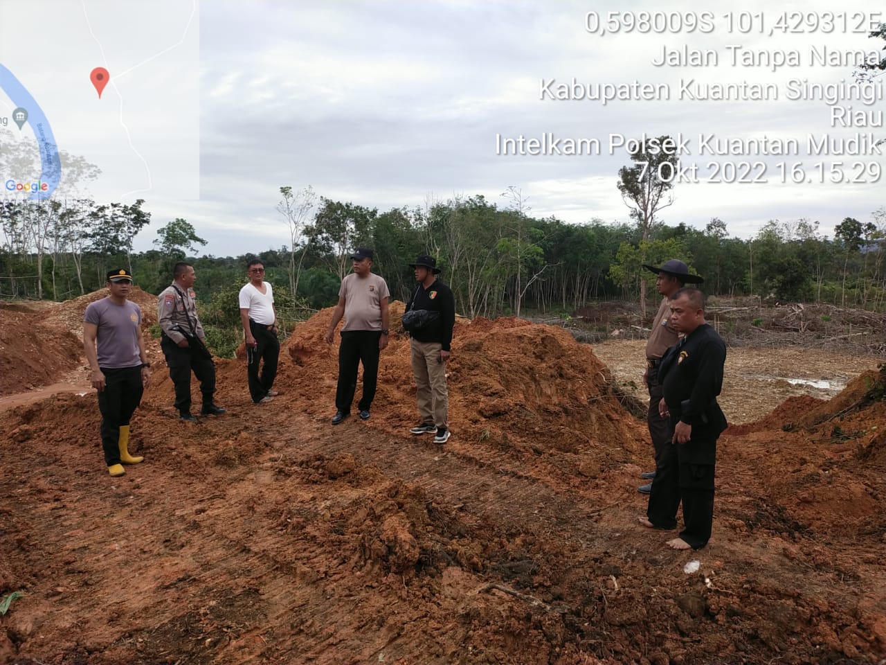 Respon Informasi PETI Gunakan Alat Berat, Kapolsek Kuantan Mudik Cek Lokasi