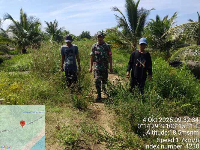 Babinsa Koramil 12/Btk Gelar Patroli Tapal Batas di Sungai Piring