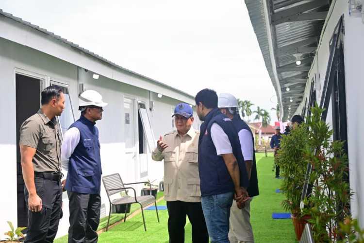 Tinjau Rumah Hunian Danantara, Presiden Prabowo Apresiasi Kolaborasi Kementerian Lembaga dan Daerah