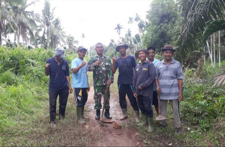 Serma Sasmito   Bersama RPK Patroli  Karhutla.