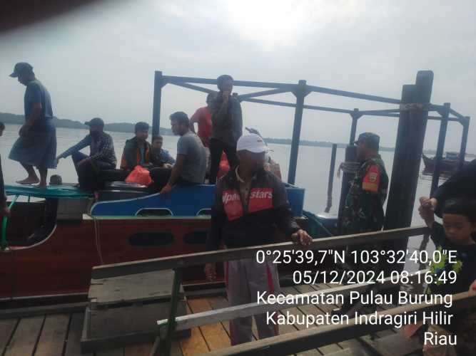 Serda Ahmad Feri Fahrudin  Lakukan Pengawasan Lalu Lintas Pelabuhan Rakyat Jelang Akhir Tahun