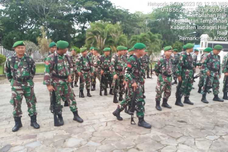 Dalam rangka HUT TNI Babinsa Koramil 01/Tembilahan Ikut Persiapan