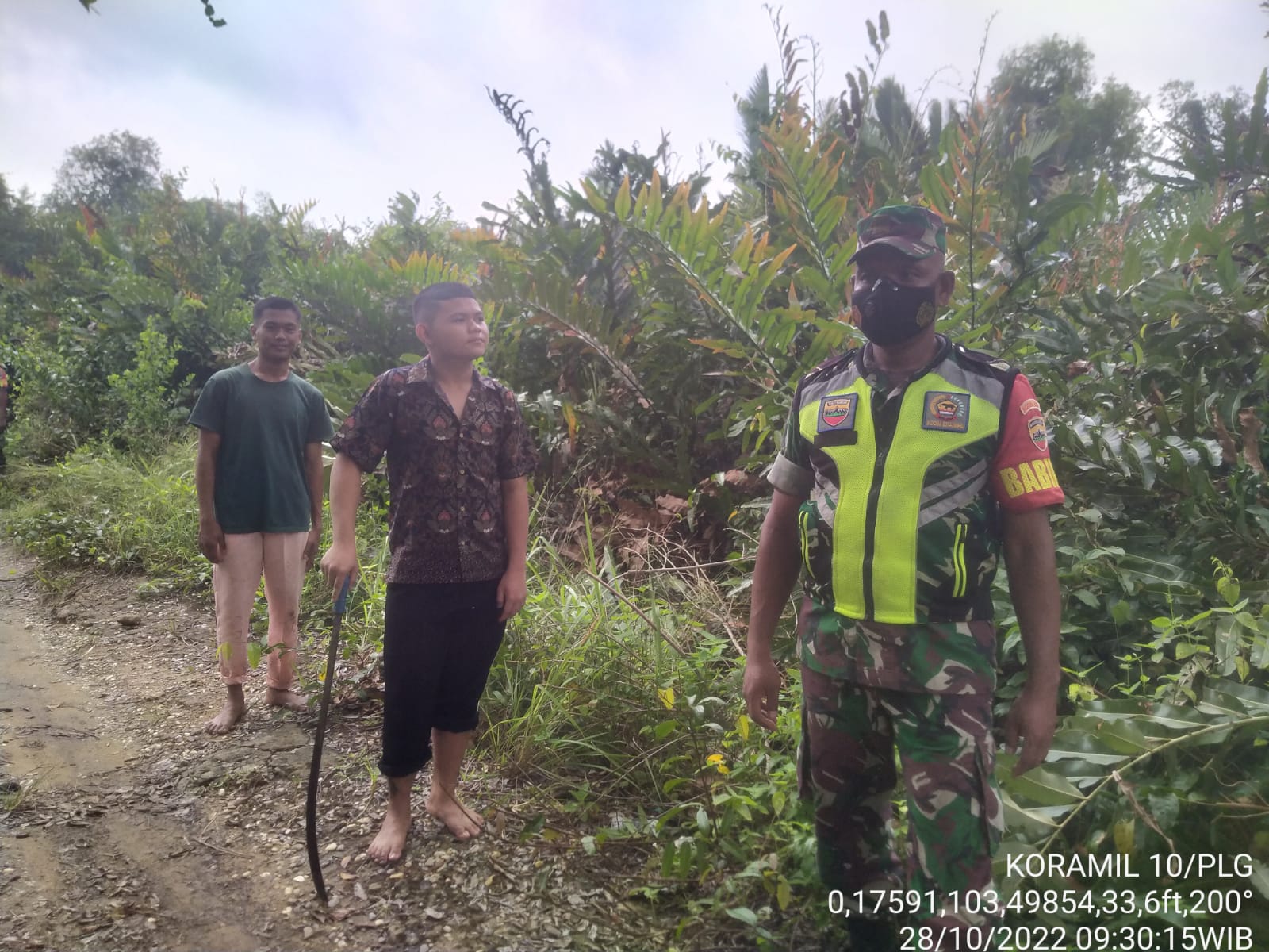 Serda Mulyadi Babinsa Koramil 10/Pelangiran Lakukan Simulasi Pencegahan Karhutlah