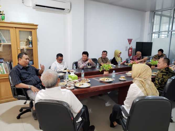 Pj.Bupati Inhil Terima Kunjungan Tim Visitasi Pengampuan Regional Jejaring kardiovaskuler RSU Arifin Ahmad Pekanbaru.