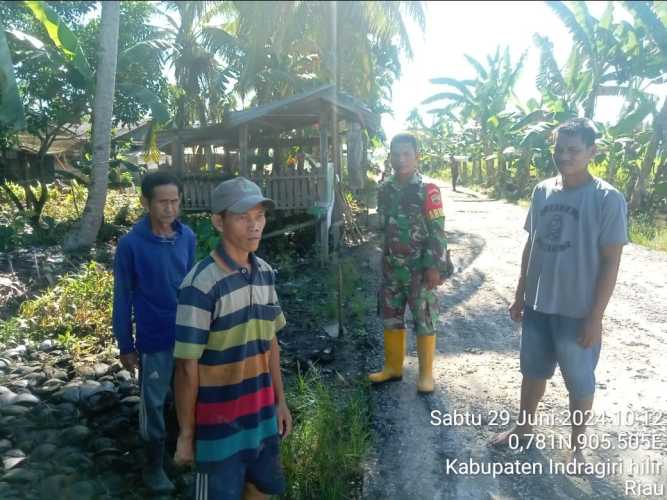 Babinsa Pulau Burung Menjaga Keharmonisan Dalam  Bermasyarakat