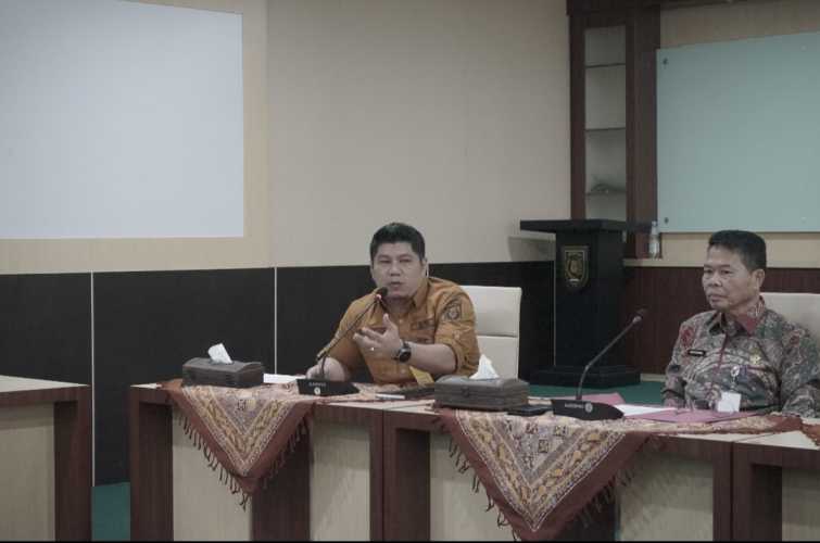 Kakantah Inhil  Menghadiri Rapat Percepatan Penyelesaian Kegiatan Sertifikasi Tanah Milik Pemerintah Kabupaten Indragiri Hilir