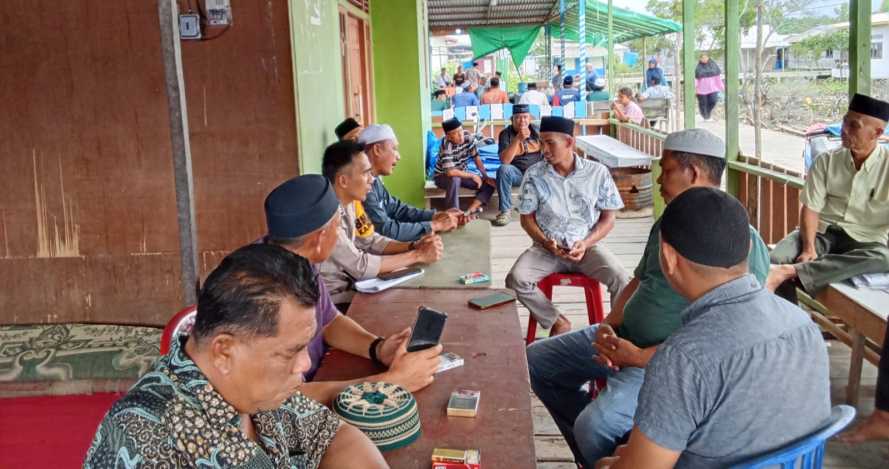 Bhabinkamtibmas Desa Belaras Koordinasi Pendataan Lahan Jagung untuk Dukung Swasembada Pangan