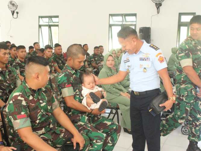 Prajurit Satgas Pamtas RI-PNG Dapat Pembekalan Mental Tangguh dari Pusbintal TNI