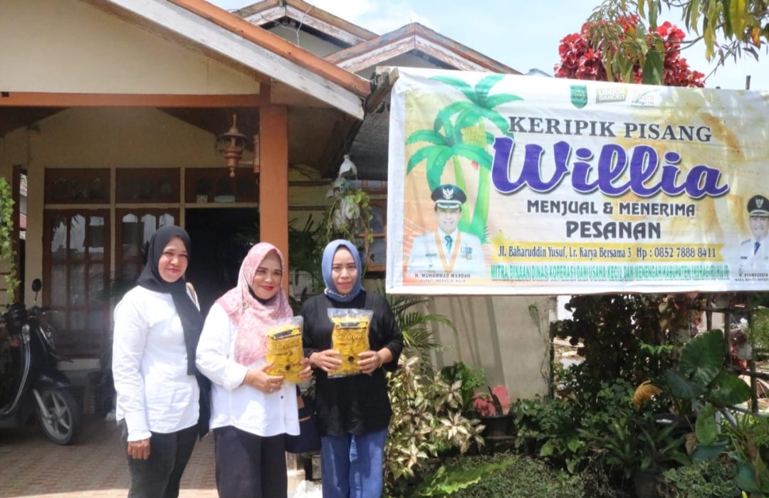 Galeri Diskopukm  Inhil Lakukan Kunjungan Rumah Produksi Olahan Keripik Pisang Willia