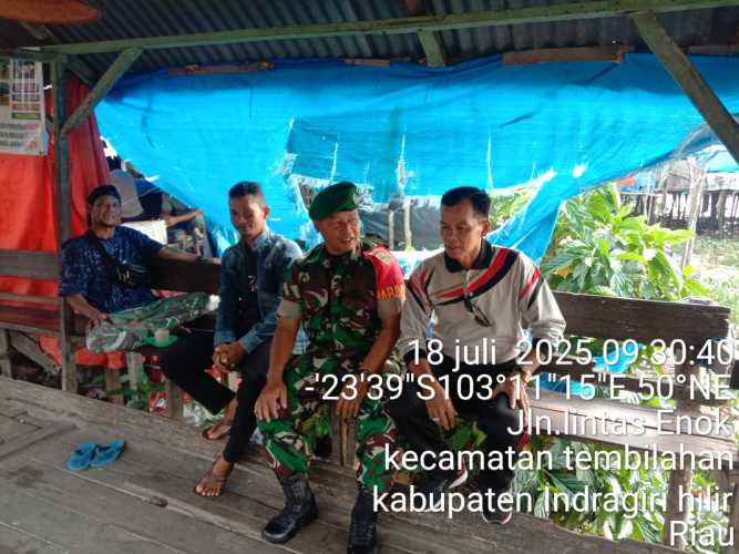 Babinsa Gelar Komsos Jumat Pagi, Sosialisasikan Keselamatan dalam Bekerja