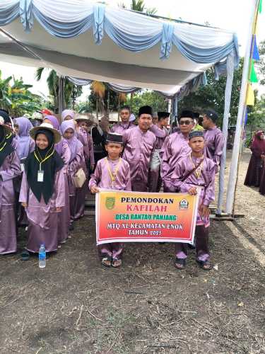 Desa Rantau Panjang Enok Semarakkan Pawai Ta'aruf MTQ ke-40 Kecamatan Enok