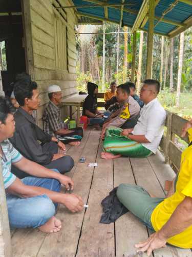 Polsek Pelangiran Lakukan Tatap Muka dengan Masyarakat Setempat Redakan Tensi Politik