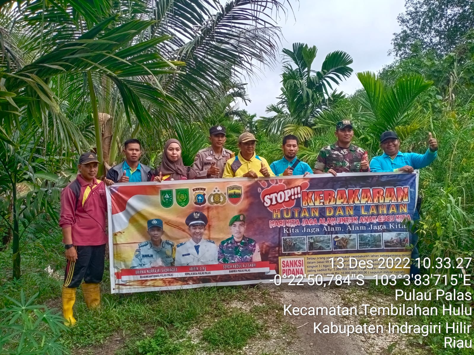 Babinsa Pulau Palas Bersama Aparat Desa Sosialisasikan  Larangan Membakar Lahan dan Hutan