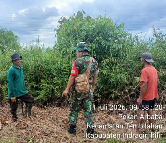 Babinsa Pekan Arba Laksanakan Patroli Wilayah untuk Menjaga Keamanan dan Ketertiban Masyarakat