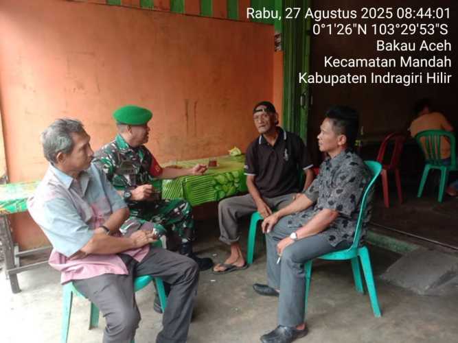 Babinsa Mandah Intensifkan Koordinasi Sosial dengan Masyarakat, Perkuat Sinergi Jaga Keamanan Desa
