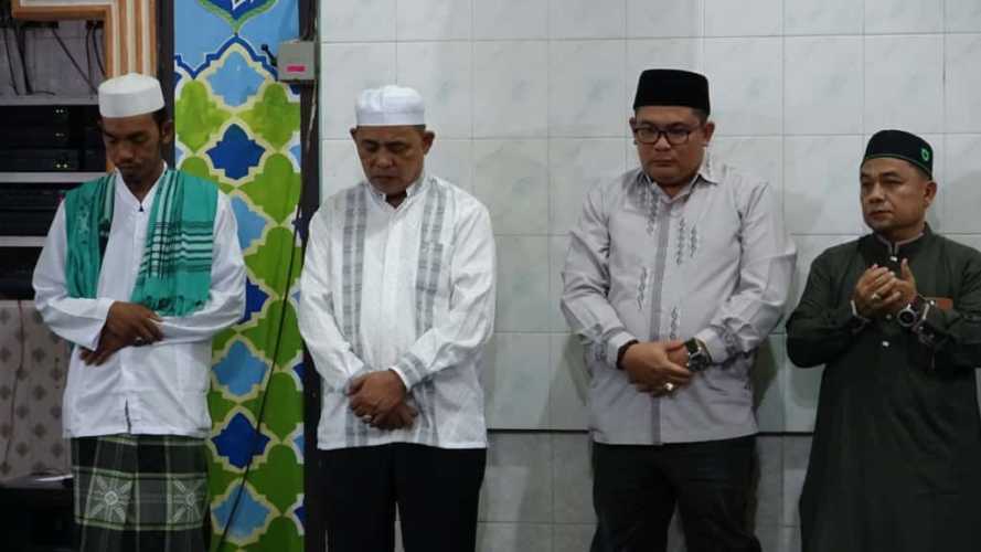 Bupati Indragiri Hilir Herman meriahkan Peringatan Maulid Nabi Muhammad SAW di Masjid Al-Jama'ah jalan M. Boya, Tembilahan.