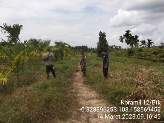 Babinsa Tegaskan Bahayanya Membakar Lahan