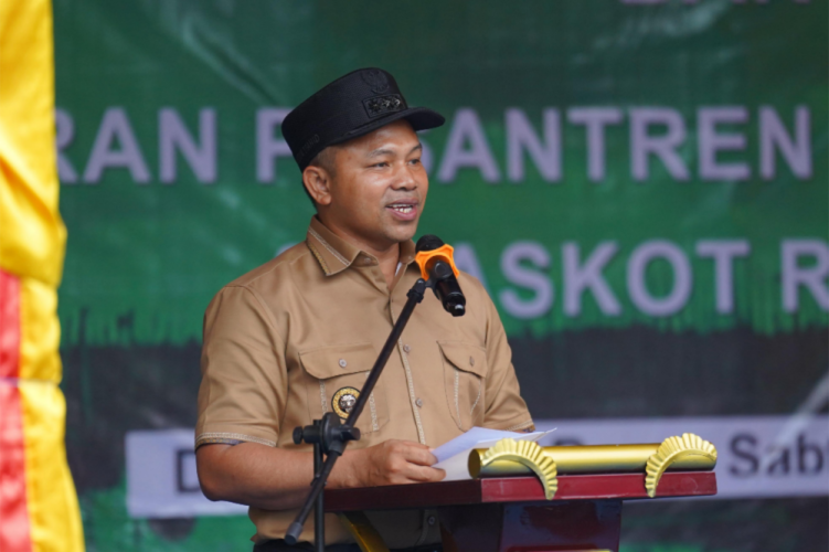 Misi Hijau di Negeri Bakau: Gubri Abdul Wahid Resmikan Pesantren Ekologi di Inhil