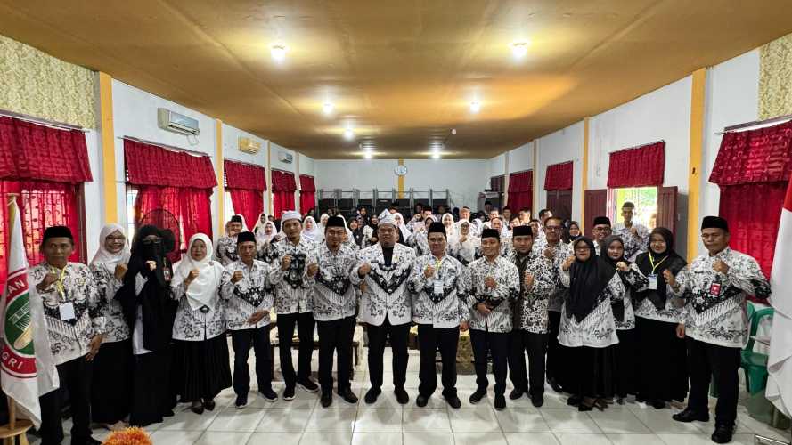 Sah, Wina Yunita SPd MPd Terpilih Aklamasi Jabat Ketua PGRI Tembilahan Periode 2025-2030.