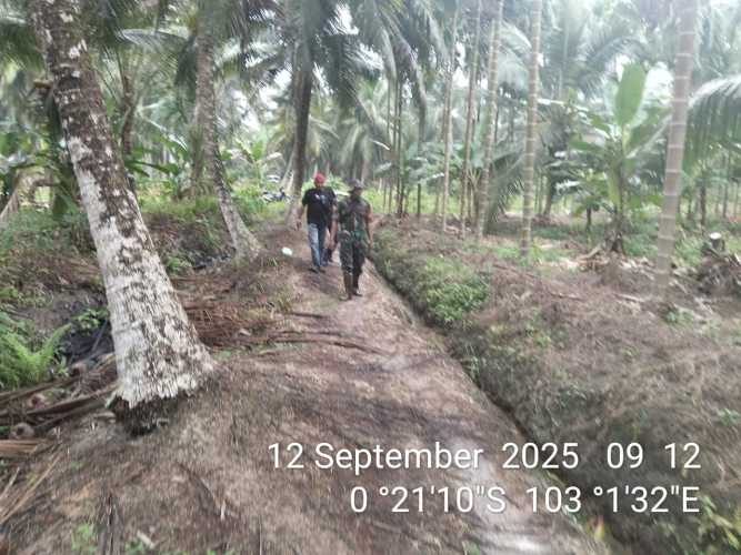 Babinsa Sertu Suratno Berperan aktif dalam upaya pencegahan dan pengendalian potensi Karlahut