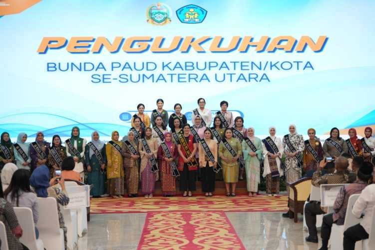 Ny. Yusnila Indriati Taufik Dikukuhkan sebagai Bunda Literasi dan Bunda PAUD Kabupaten Asahan