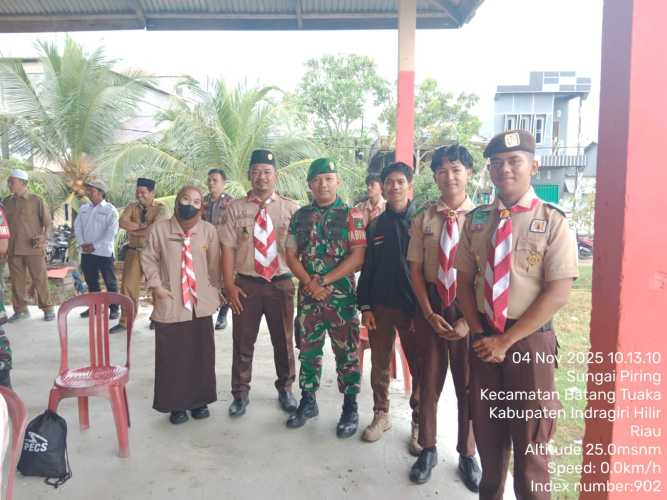 Babinsa Koramil 12/Batang Tuaka Edukasi Generasi Pramuka di Kampung Pancasila
