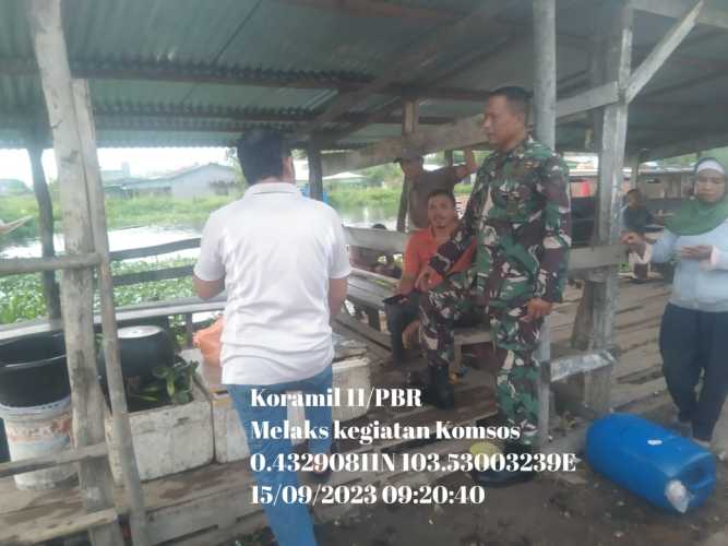 Babinsa Kuatkan Sikap Kerjasama Antar Warga