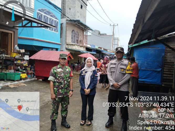 Babinsa Belaras Bersama Babinkamtibmas dan Pengawas Pemilu Lakukan Pengamanan  Kampanye Tatap Muka