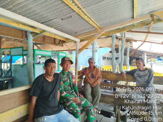 Babinsa Koramil 08/Mandah Tegaskan Pentingnya Informasi Benar untuk Cegah Hoaks