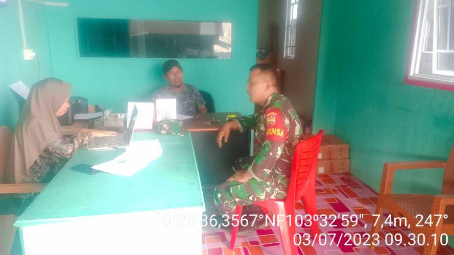 Sertu Siswanto Gali  Informasi Tentang Kelautan
