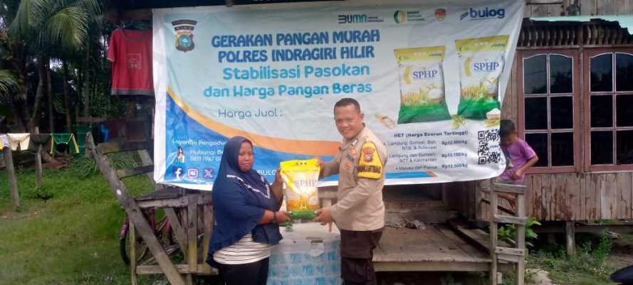 Bhabinkamtibmas Polsek Pulau Burung Gelar Gerakan Pangan Murah untuk Stabilisasi Harga Beras