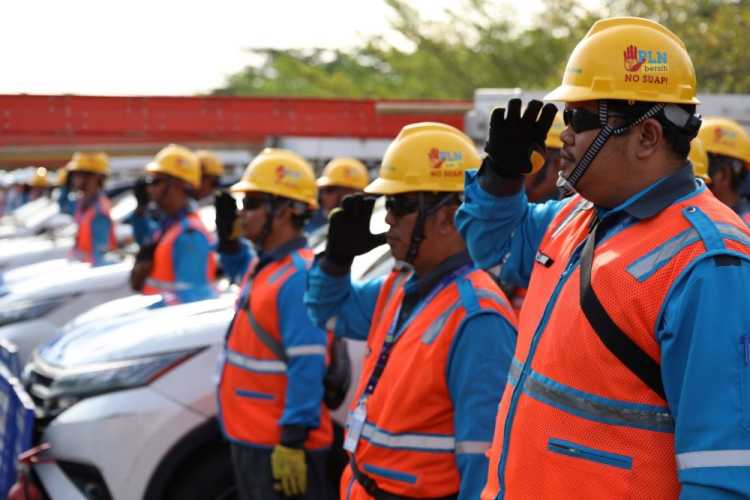 Idulfitri: PLN Siagakan 1.890 Personel dan 49 Posko Kelistrikan di Riau-Kepri