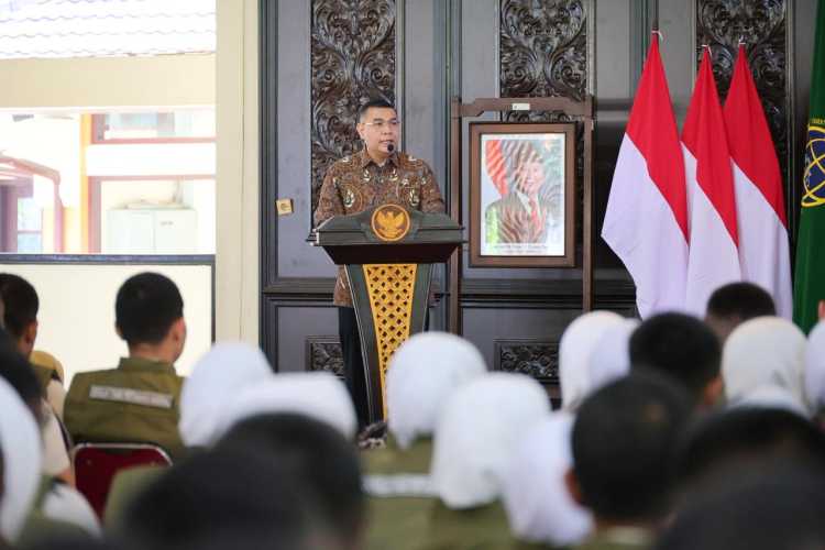 KKN Pertanahan Sejalan dengan Arahan Presiden Prabowo, Wamen Ossy: Peningkatan SDM sebagai Fondasi Pembangunan Nasional