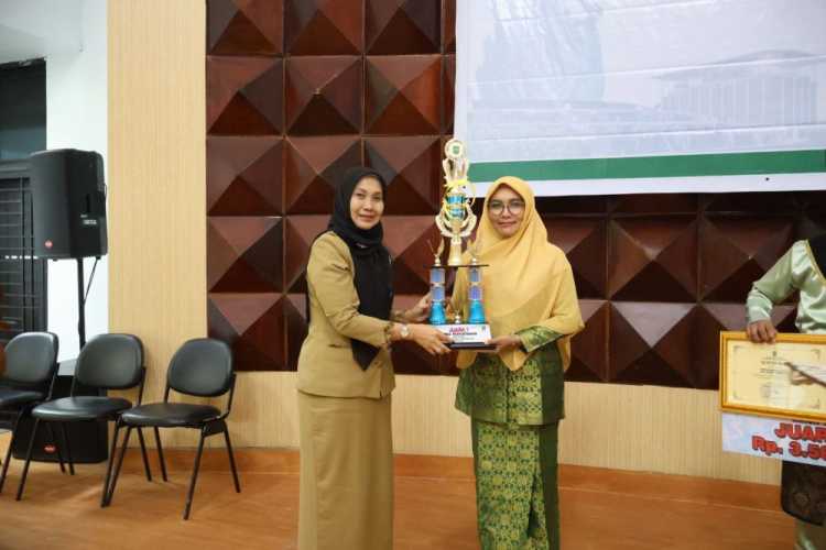 Perpustakaan SMKN 6 Pekanbaru Juara Satu se Riau