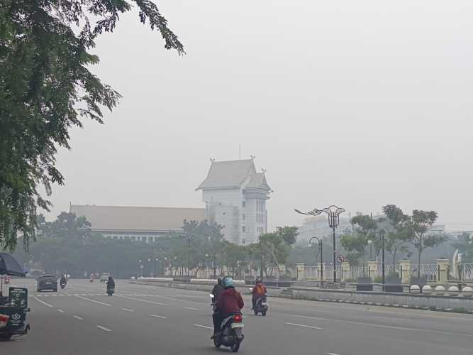 Riau Nihil Titik Api, Namun Kabut Asap Pekat Masih Ada